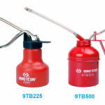 PLASTIC PRESSURE OIL CANS 9TB225